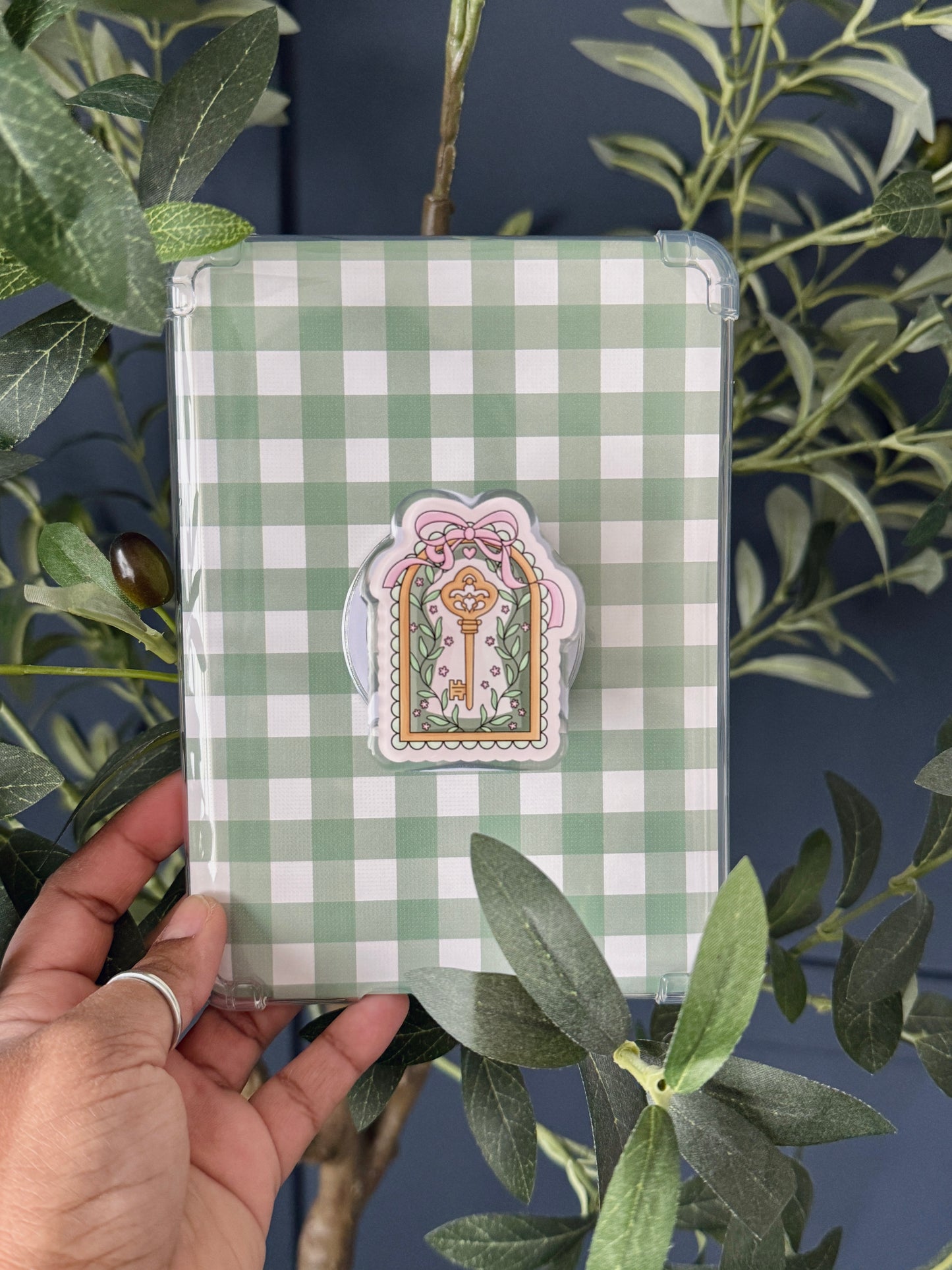 Secret Garden | Magnetic Phone & E-reader Grip | Snap-On | MagSafe Style