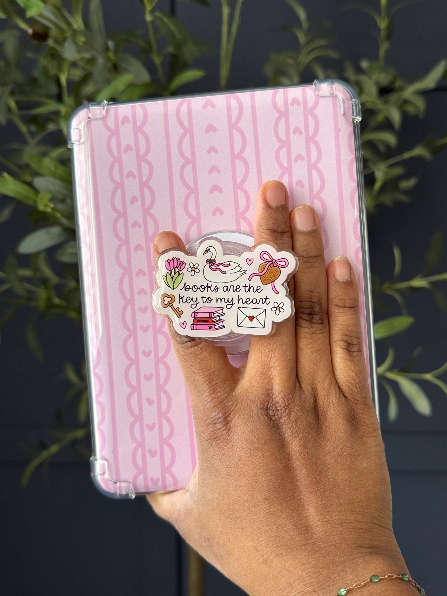 Key to my Heart | Magnetic Phone & E-reader Grip | Snap-On | MagSafe Style